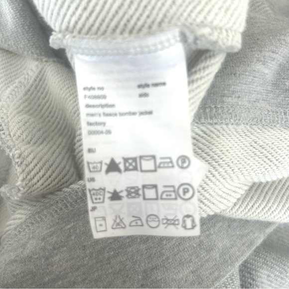 WESC Utility Bomber Track Jacket Fall Layer Snap Collarless Gray Size Large - Picture 13 of 13